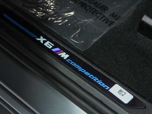 Used 2025 BMW X6 M Competition w/ Executive Package image 26