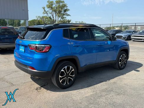 Used 2022 Jeep Compass Limited AWD/4WD image 7