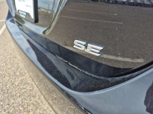 Used 2023 Toyota Camry SE FWD image 2
