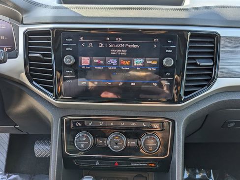 Certified 2023 Volkswagen Atlas Cross Sport SE w/ Panoramic Sunroof Package image 21