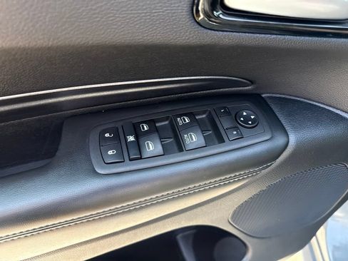 Used 2022 Dodge Durango SXT w/ Blacktop Package AWD/4WD image 17