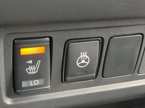 Certified 2024 Nissan Frontier SL image 23