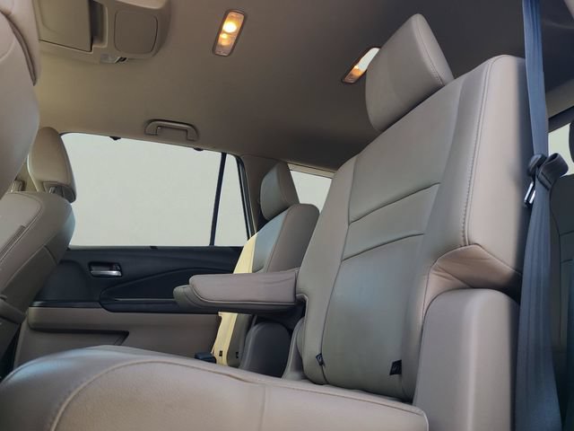 Used 2019 Honda Pilot Touring image 13