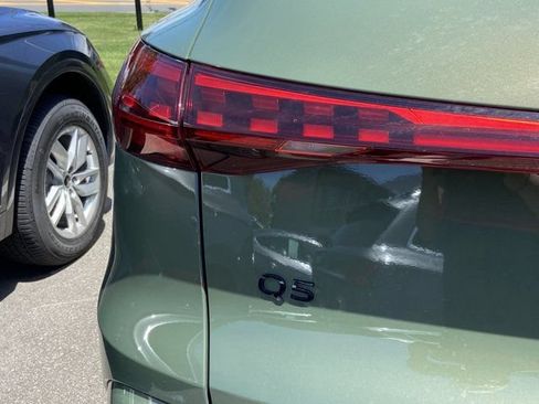 Used 2025 Audi Q5 Premium w/ Convenience Package AWD/4WD image 19