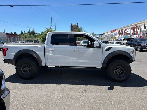 Used 2020 Ford F150 Raptor w/ Equipment Group 802A Luxury AWD/4WD image 10