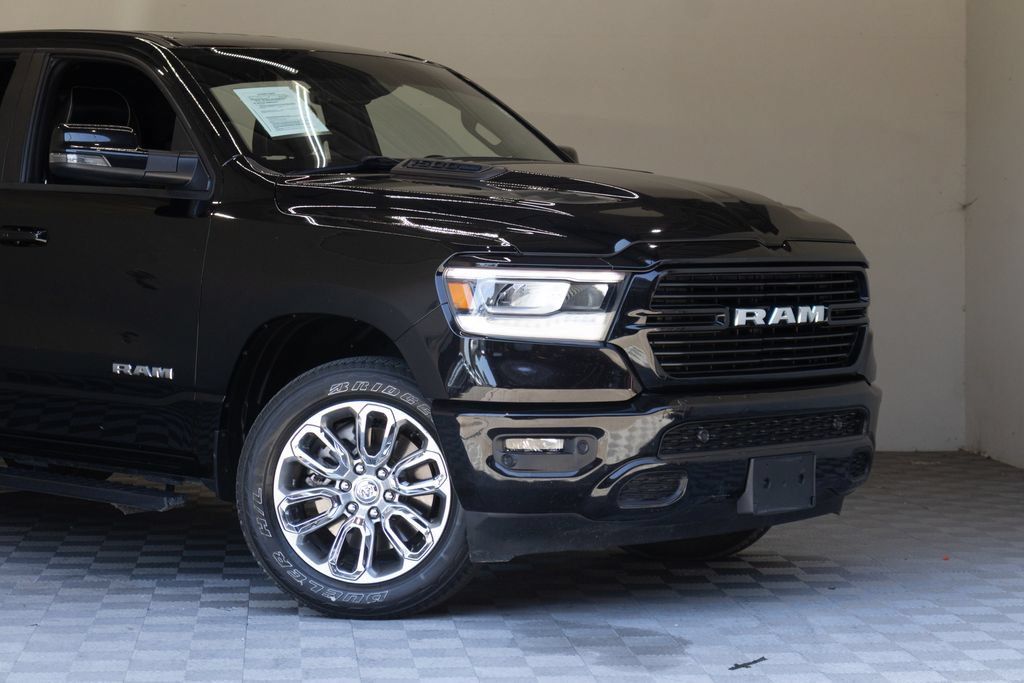 Used 2023 RAM 1500 Laramie AWD/4WD image 3