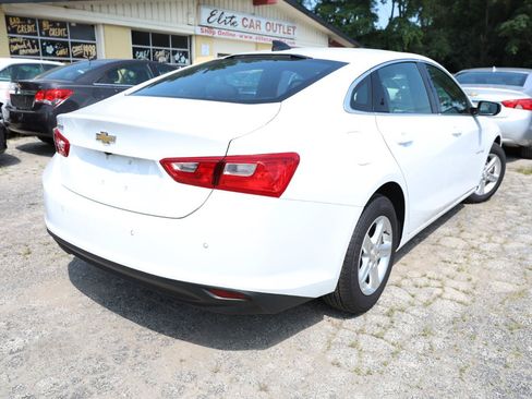 Used 2023 Chevrolet Malibu LS w/ Driver Confidence Package FWD image 6