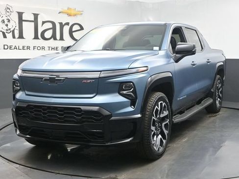 Used 2025 Chevrolet Silverado EV RST AWD/4WD image 28