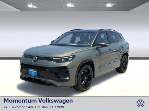 Certified 2026 Volkswagen Tiguan SE R-Line FWD image 1