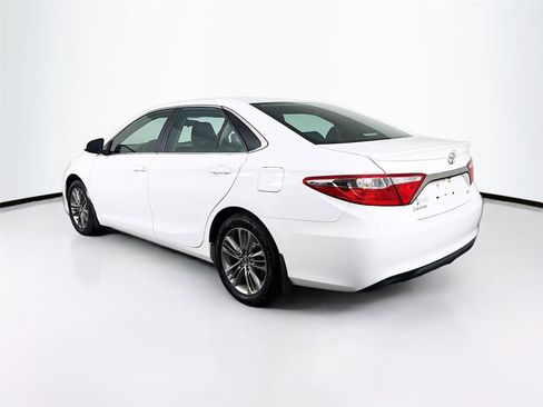 Used 2016 Toyota Camry SE FWD image 5
