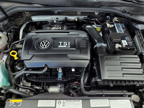 Used 2019 Volkswagen Golf R 4-Door image 32