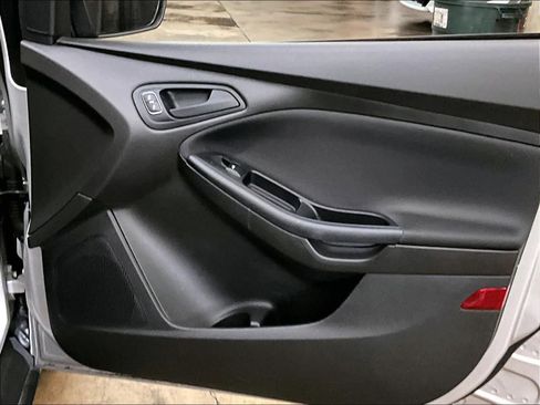 Used 2016 Ford Focus S FWD image 26