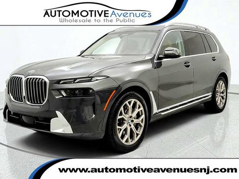 Used 2023 BMW X7 xDrive40i w/ Premium Package AWD/4WD image 1