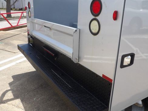 Used 2015 Ford F350 XL image 3