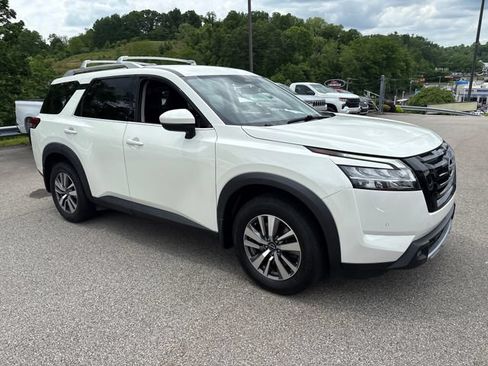 Used 2023 Nissan Pathfinder SL w/ Lighting Package (N92) AWD/4WD image 7