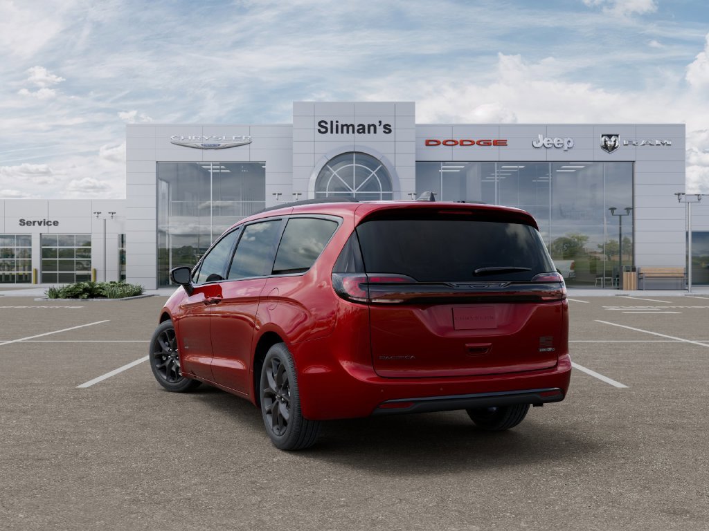 New 2027 Chrysler Pacifica Select AWD/4WD image 3
