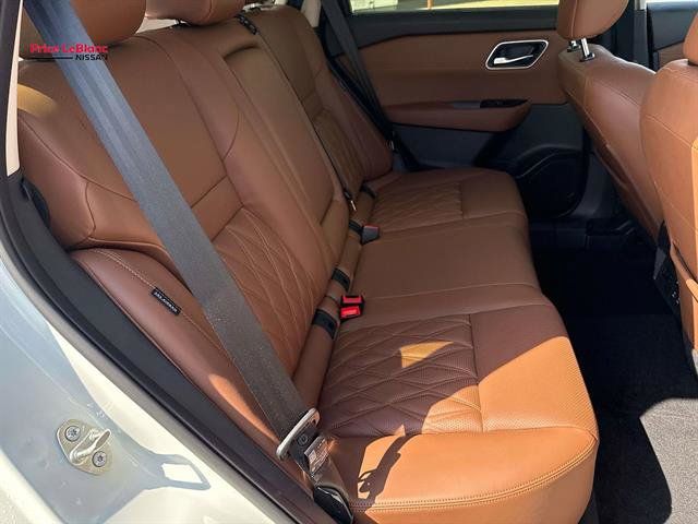 Certified 2026 Nissan Rogue Platinum w/ Platinum Premium Package AWD/4WD image 9
