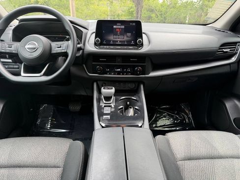 Used 2024 Nissan Rogue SV FWD image 13