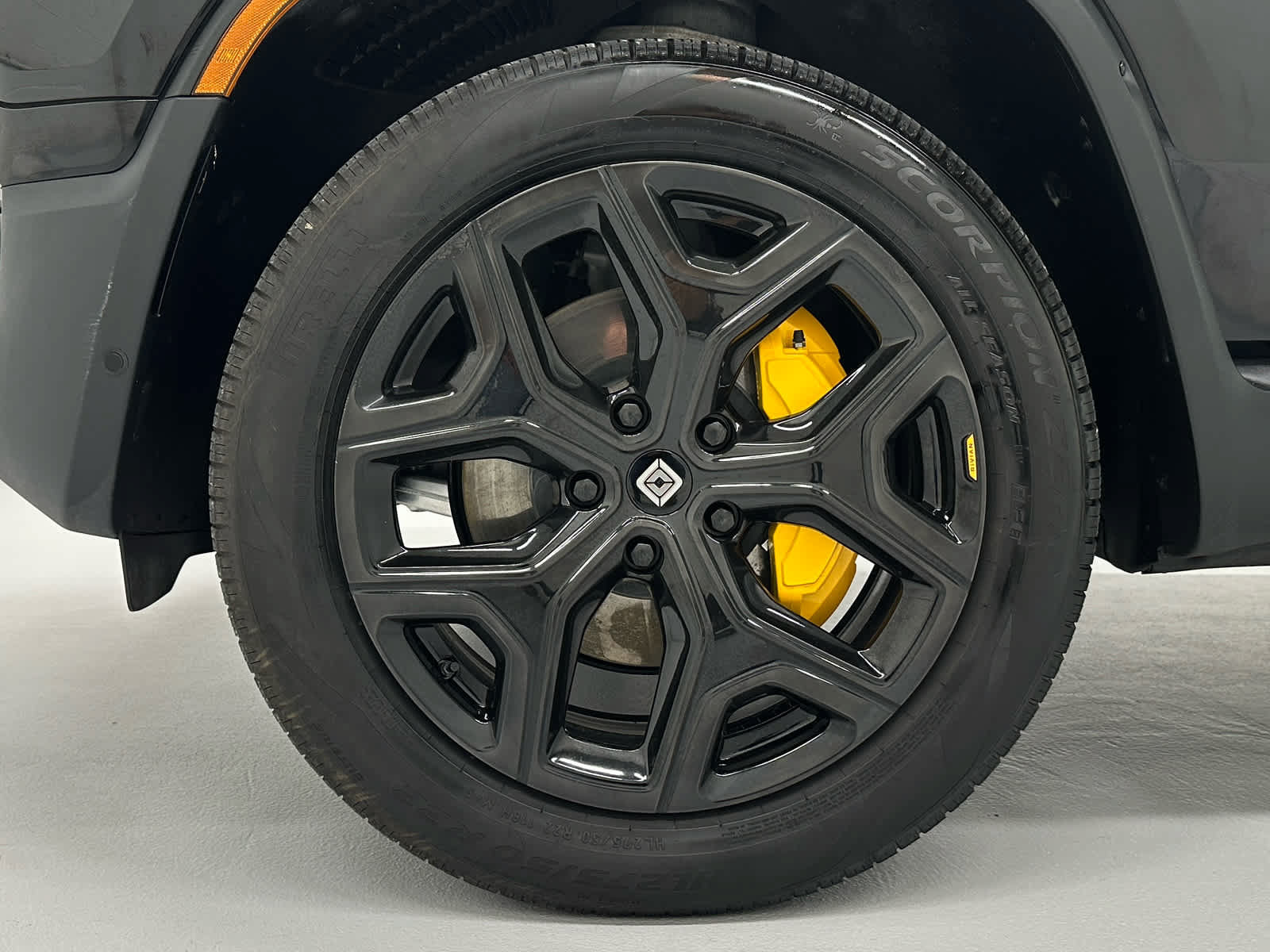Used 2023 Rivian R1S Adventure Quad AWD/4WD image 9