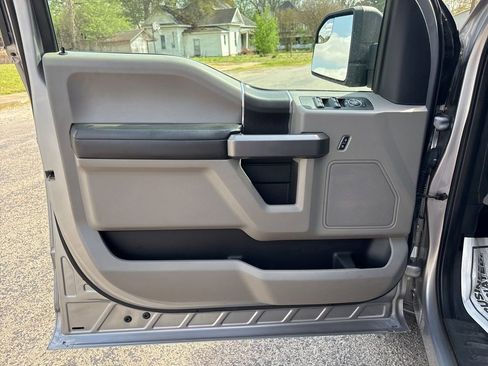 Used 2020 Ford F150 XLT image 10