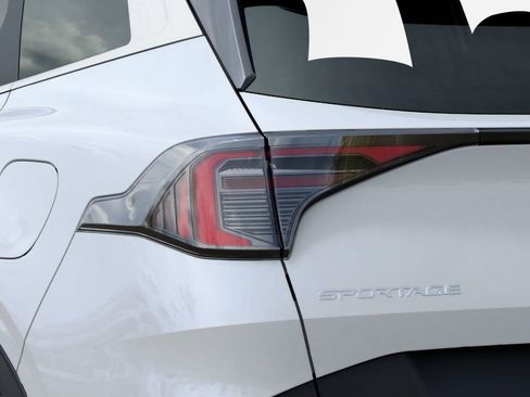 New 2026 Kia Sportage LX image 11