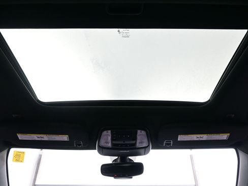 Used 2022 Dodge Durango R/T w/ Blacktop Package image 19