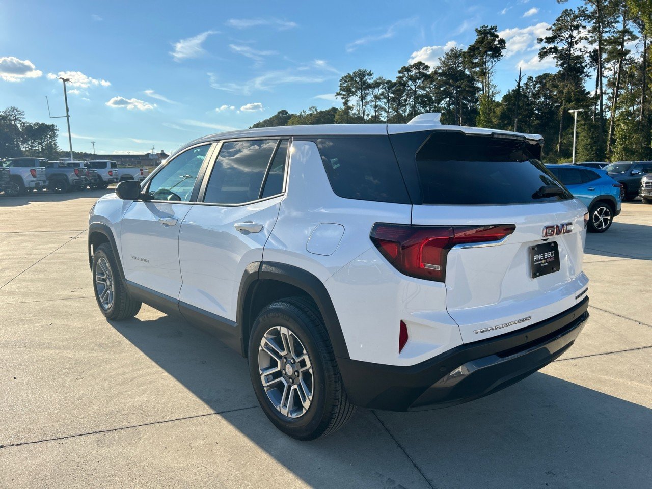 Used 2025 GMC Terrain Elevation AWD/4WD image 4