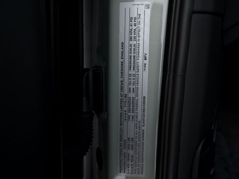 Used 2025 Bentley Bentayga S image 51