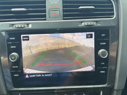 Used 2019 Volkswagen Golf Alltrack SE AWD/4WD image 17