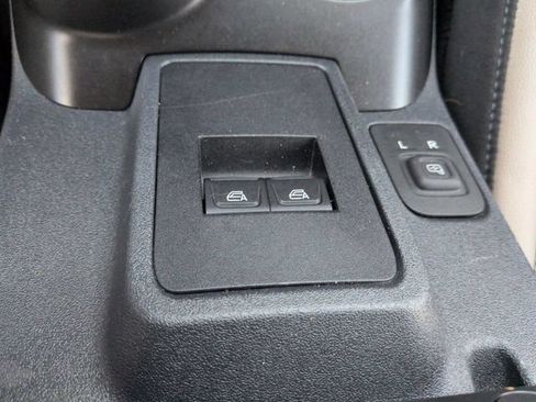 Used 2023 Ford Bronco Wildtrak AWD/4WD image 23