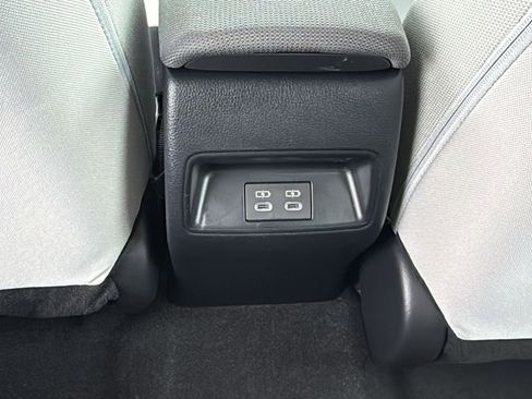 Certified 2023 Toyota Corolla LE image 29