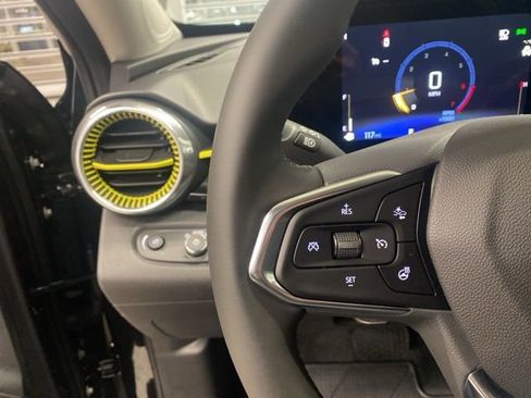 New 2026 Chevrolet Trax ACTIV FWD image 13
