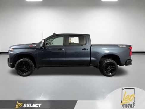 Used 2021 Chevrolet Silverado 1500 LT Trail Boss w/ Convenience Package II AWD/4WD image 2