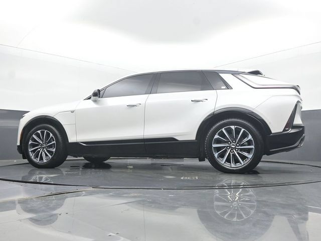 Certified 2024 Cadillac Lyriq Sport w/ LPO, Floor Liner Package AWD/4WD image 46
