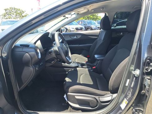 Used 2021 Kia Forte LXS FWD image 10