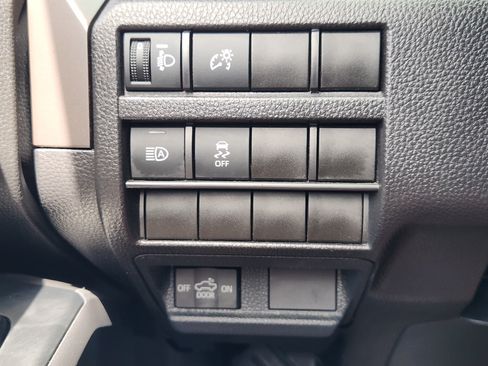 Used 2024 Toyota Tacoma TRD Sport AWD/4WD image 23