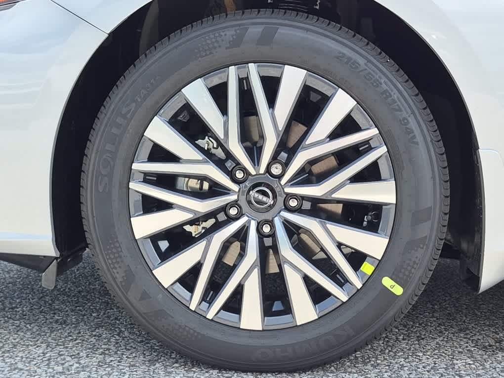 New 2026 Nissan Altima 2.5 SV FWD image 6