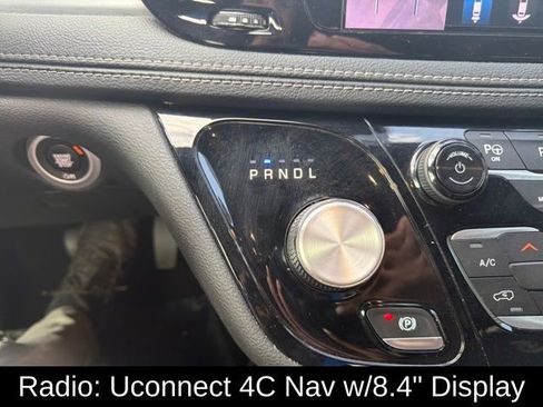 Used 2019 Chrysler Pacifica Limited w/ Advanced Safetytec Group image 16