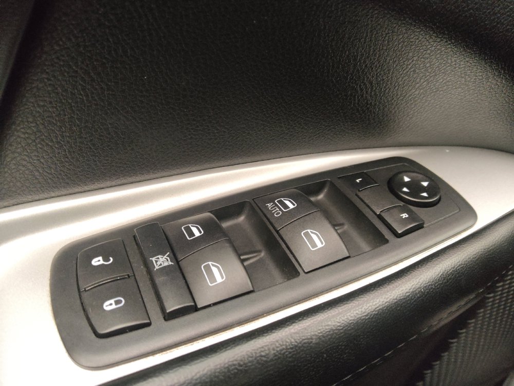 Used 2020 Dodge Journey SE FWD image 27