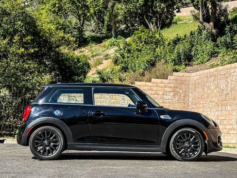 Used 2016 MINI Cooper S image 13