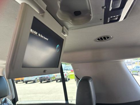 Used 2016 Cadillac Escalade ESV Premium image 26