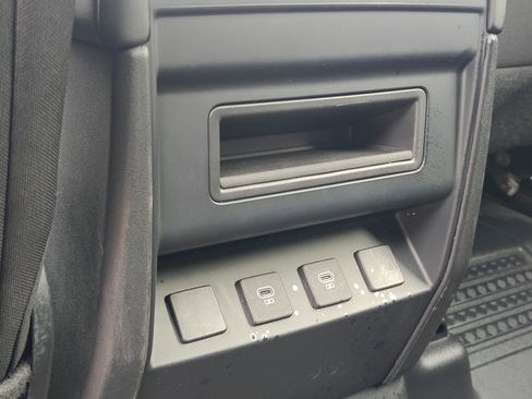 Used 2025 Land Rover Defender 110 S image 26