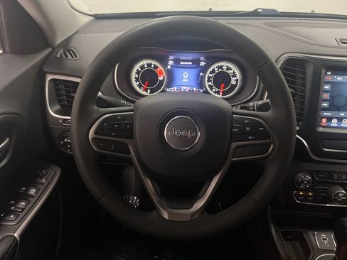 Used 2022 Jeep Cherokee Latitude Lux FWD image 17