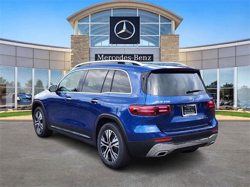New 2026 Mercedes-Benz GLB 250 4MATIC image 3