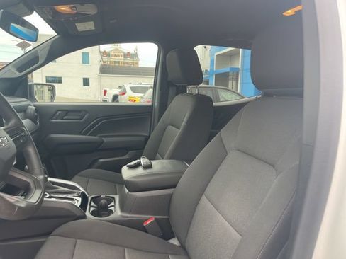 Used 2024 Chevrolet Colorado Trail Boss w/ Technology Package AWD/4WD image 14
