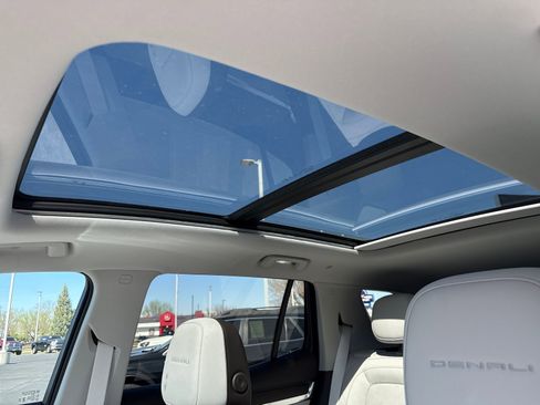 New 2026 GMC Terrain Denali w/ LPO, Floor Liner Package image 22