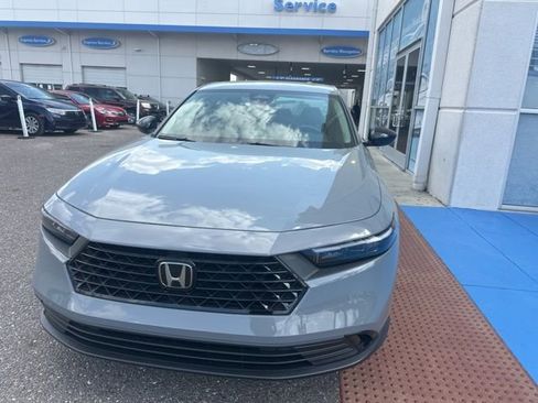 Used 2025 Honda Accord SE image 4