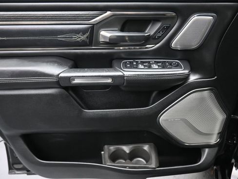 Used 2020 RAM 1500 Limited w/ Black Appearance Package image 10