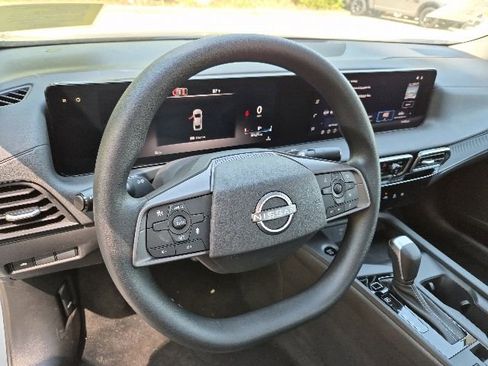 New 2026 Nissan Sentra SV FWD image 17