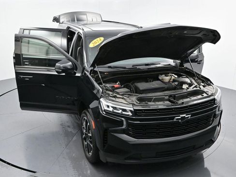 Used 2024 Chevrolet Suburban RST w/ Luxury Package AWD/4WD image 50